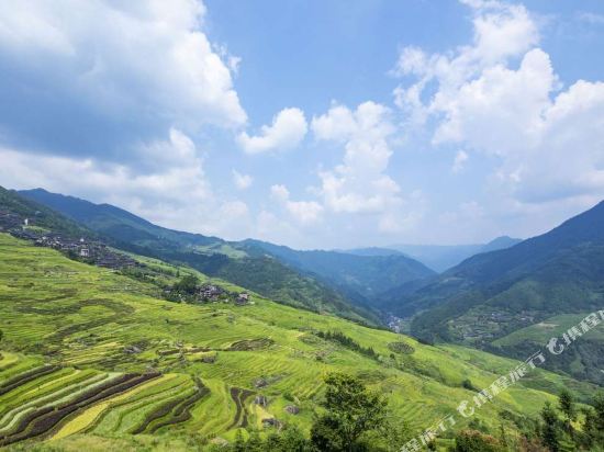 龙脊星台楼月酒店