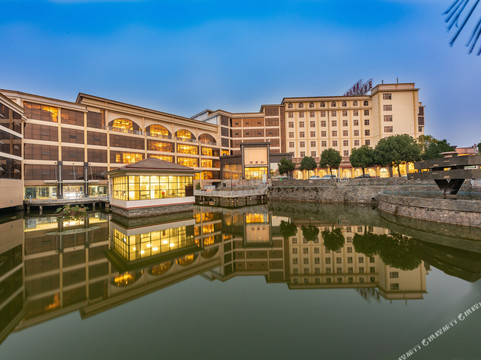 安陆凤凰湖大酒店