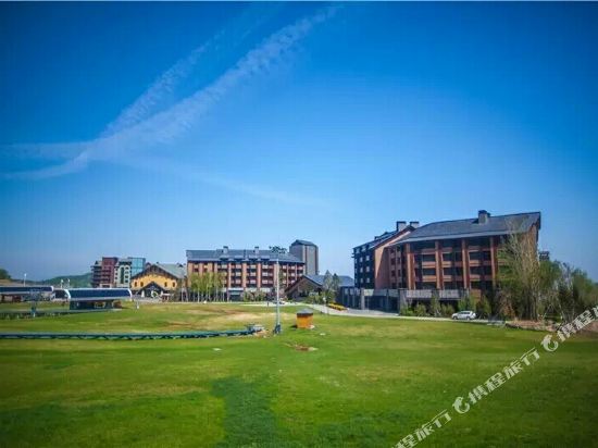 万科松花湖艳冬公寓