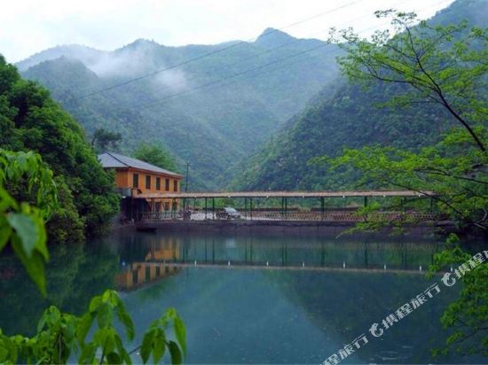 玉山县上饶三清龙洞湖山庄