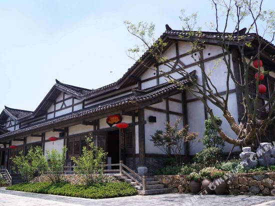 茅山东方盐湖城山居客栈