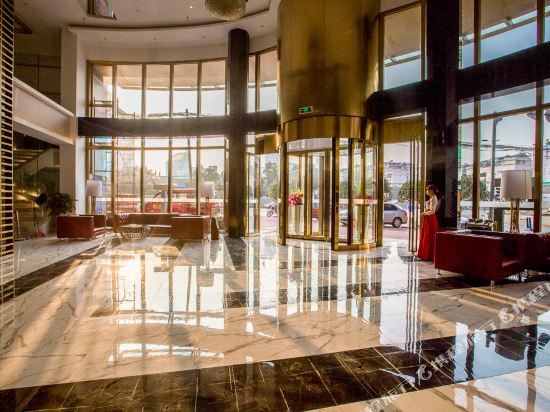 泸州领尚国际酒店