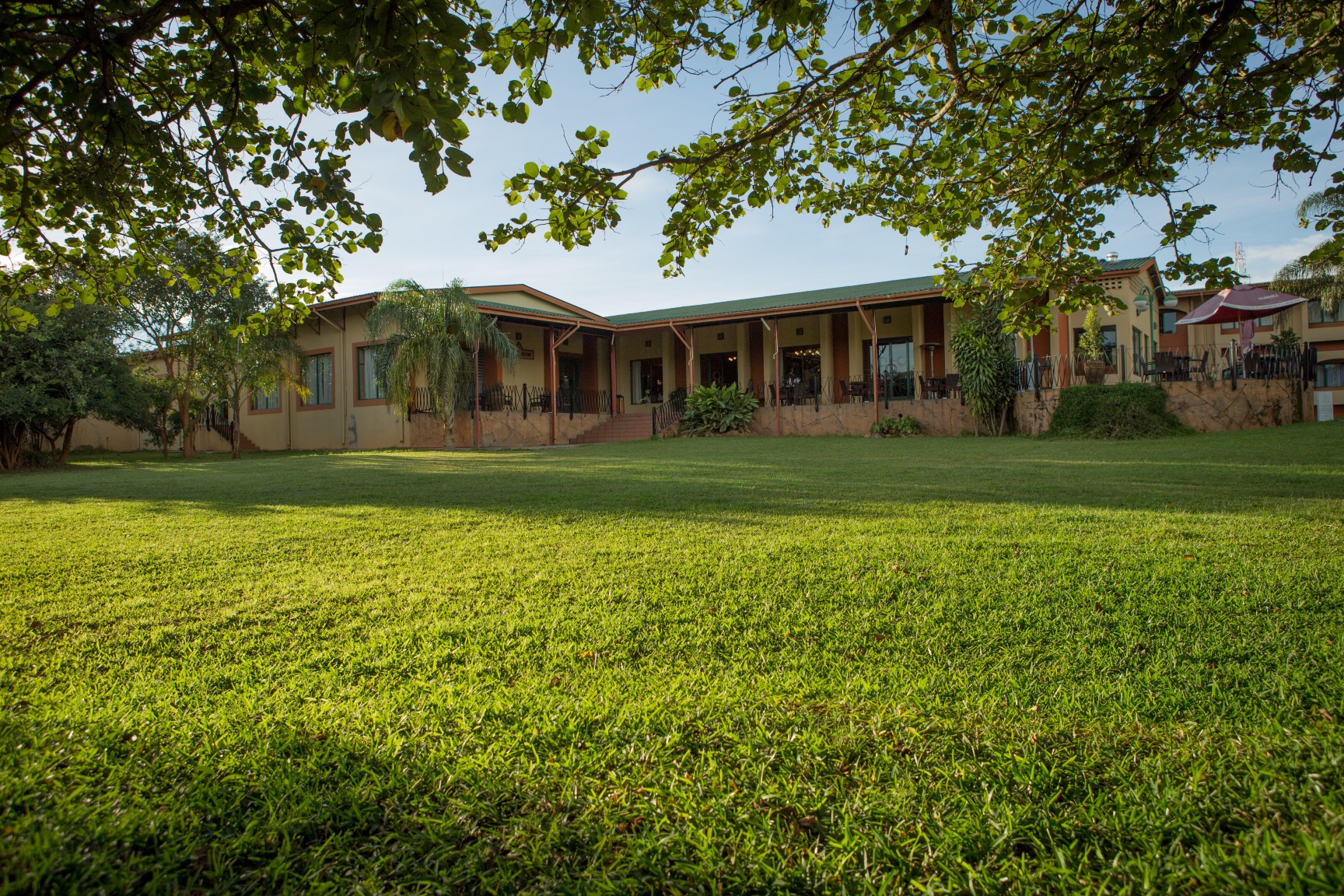 M'kango Golfview Hotel-官方