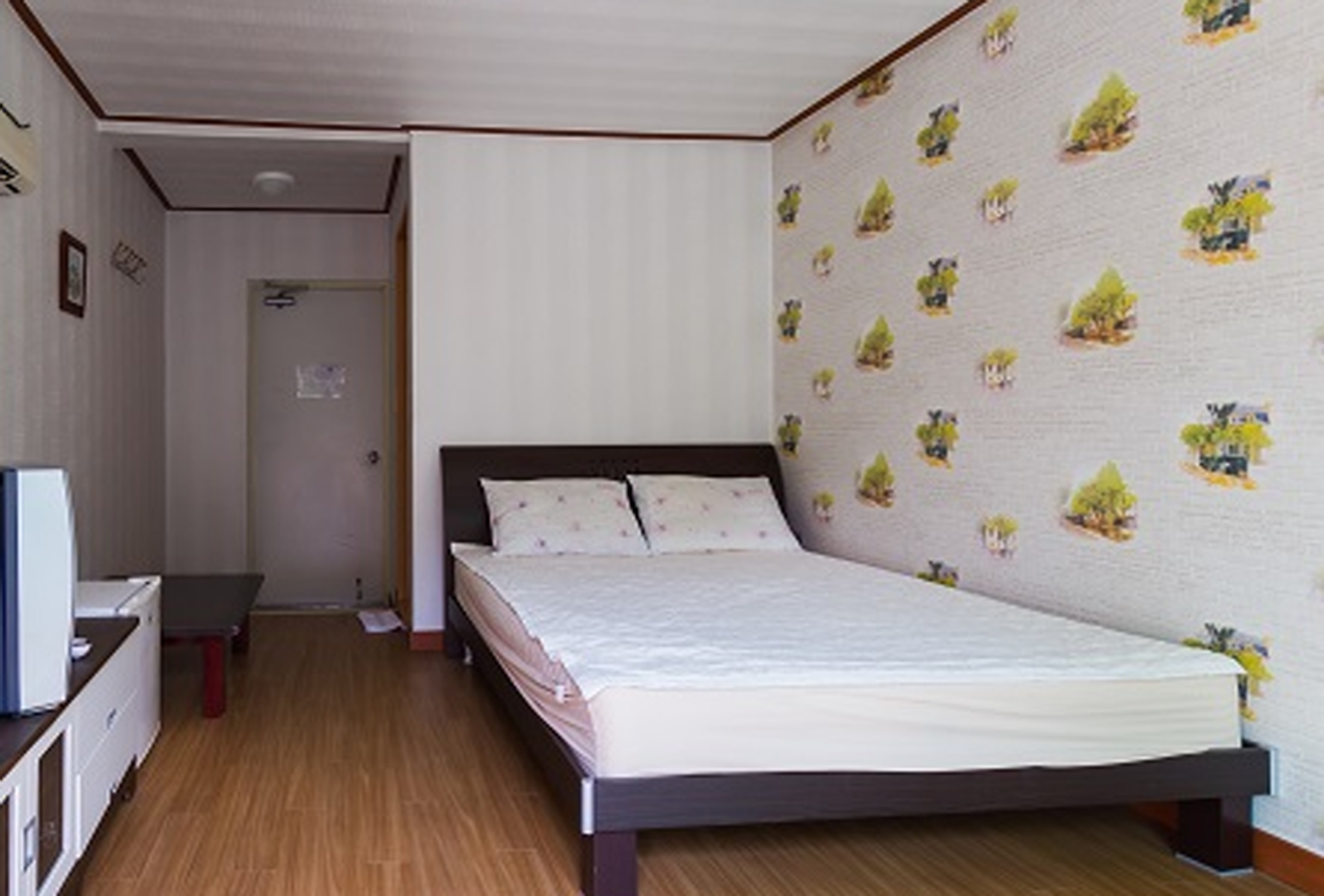 瑞士山谷民宿-官方