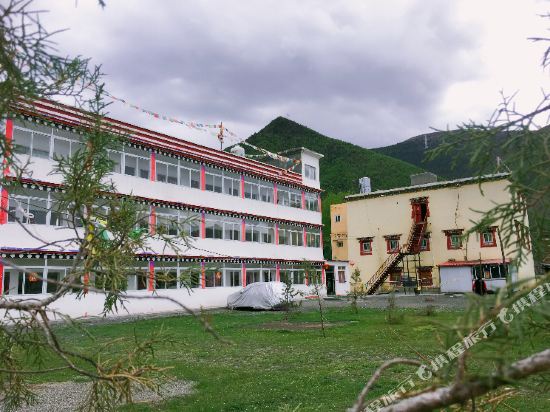 康定城市便利酒店