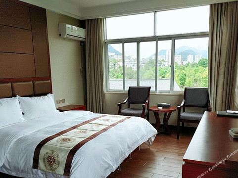 富宁碧水蓝天大酒店