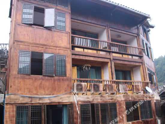 Q加·雷山西江枫叶蝴蝶度假酒店