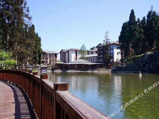 洪雅玉屏山森林康养度假酒店