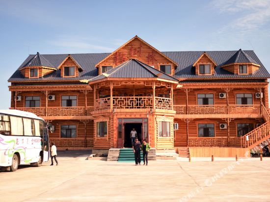 额尔古纳室韦桦树林山庄