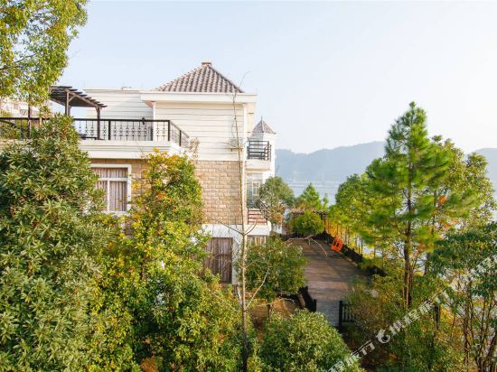 杭州迪岸轰趴别墅千岛湖店(清心岛大桥分店)