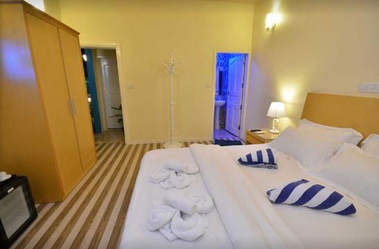 Starry Night At Ukulhas-官方