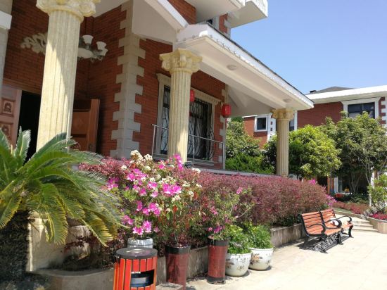 青田黄圆平红枫乡舍