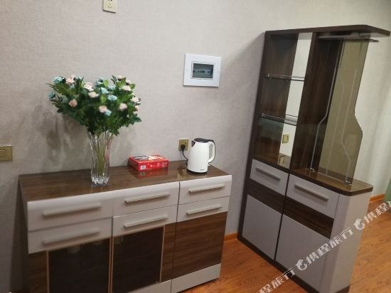 兰董公寓(铜陵井湖路店)