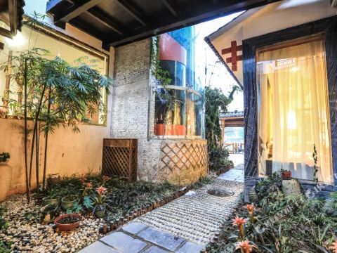 久栖·张家界庄主会馆精品酒店