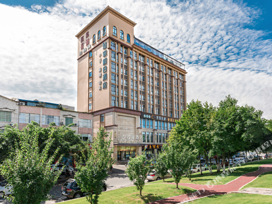 崇州拉菲假日酒店