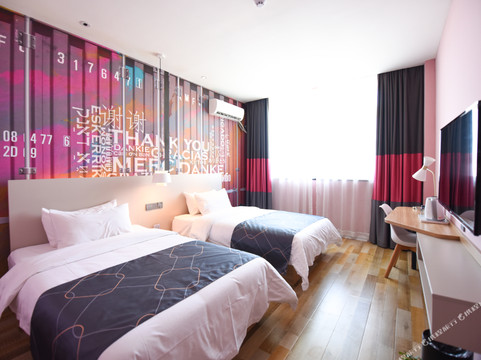 美宜家酒店（宇龙广场益民街店)