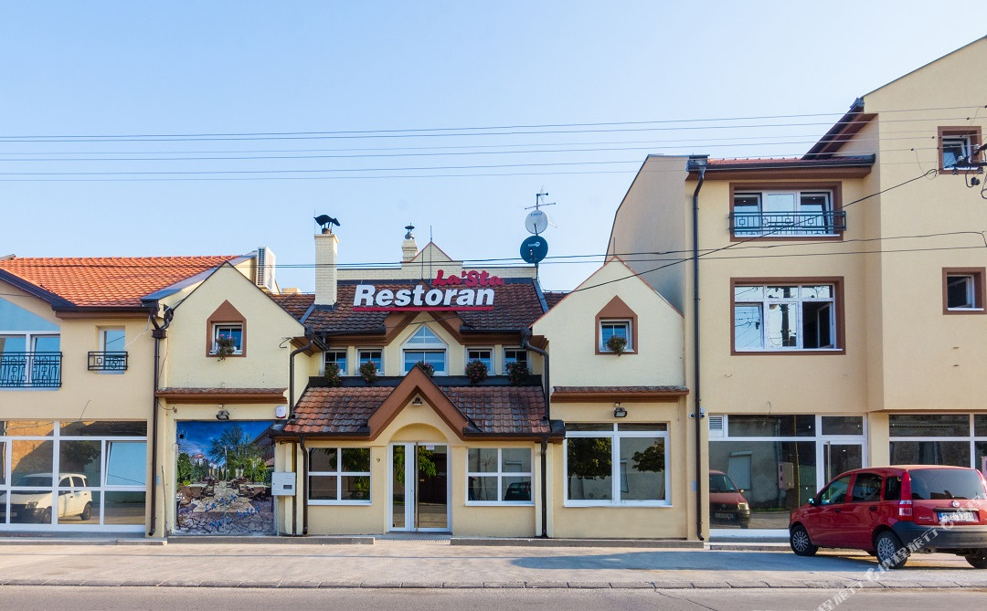 Sremska Mitrovica酒店住宿-Vila & Restaurant Lasta