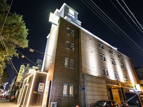 Brown Dot Hotel - Cheongju