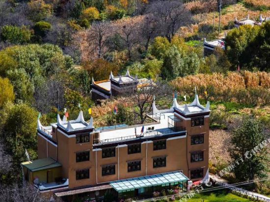 花筑·丹巴四亩田园民宿