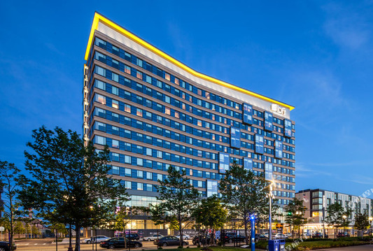 Aloft Boston Seaport District