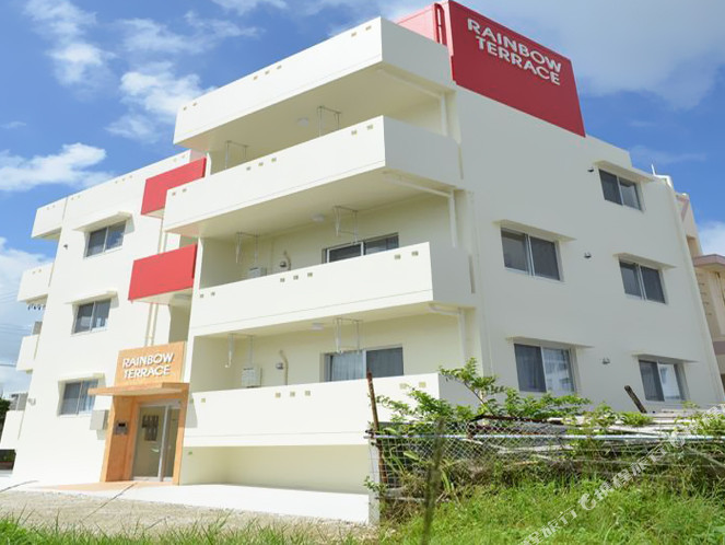 宜野湾彩虹露台旅馆