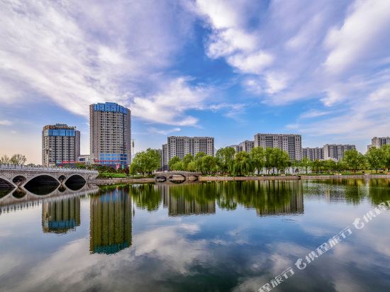 尚客优快捷酒店(泰安万达广场店)