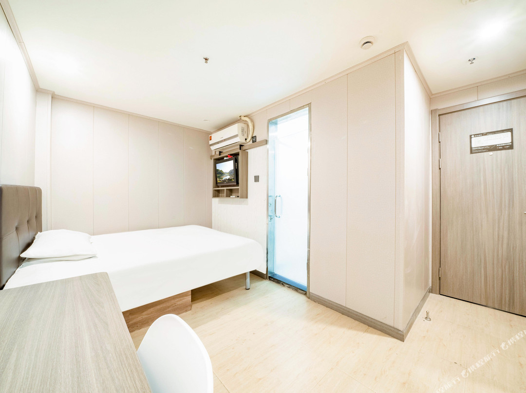 布丁严选酒店（杭州火车东站闸弄口地铁站店）主图