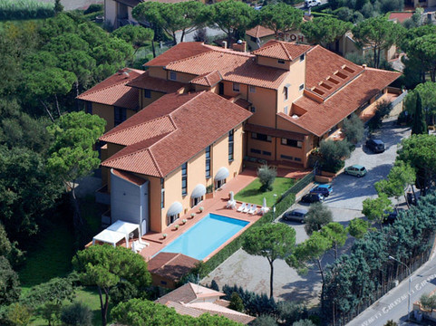 波焦阿卡亚诺酒店住宿-赫米蒂奇酒店