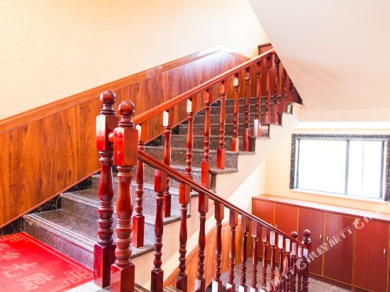 神农架盛夏假日酒店