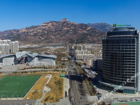 泰安中心智选假日酒店