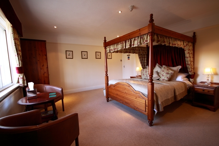 铁匠阿姆斯旅馆-官方