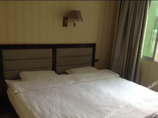 珙县雨荷商务宾馆