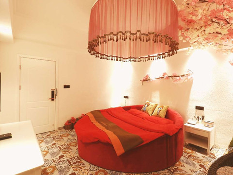 遇花享主题酒店(株洲红旗广场店)