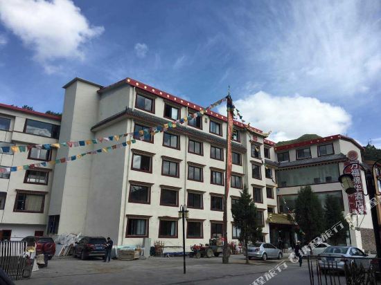 松潘万福锦华酒店