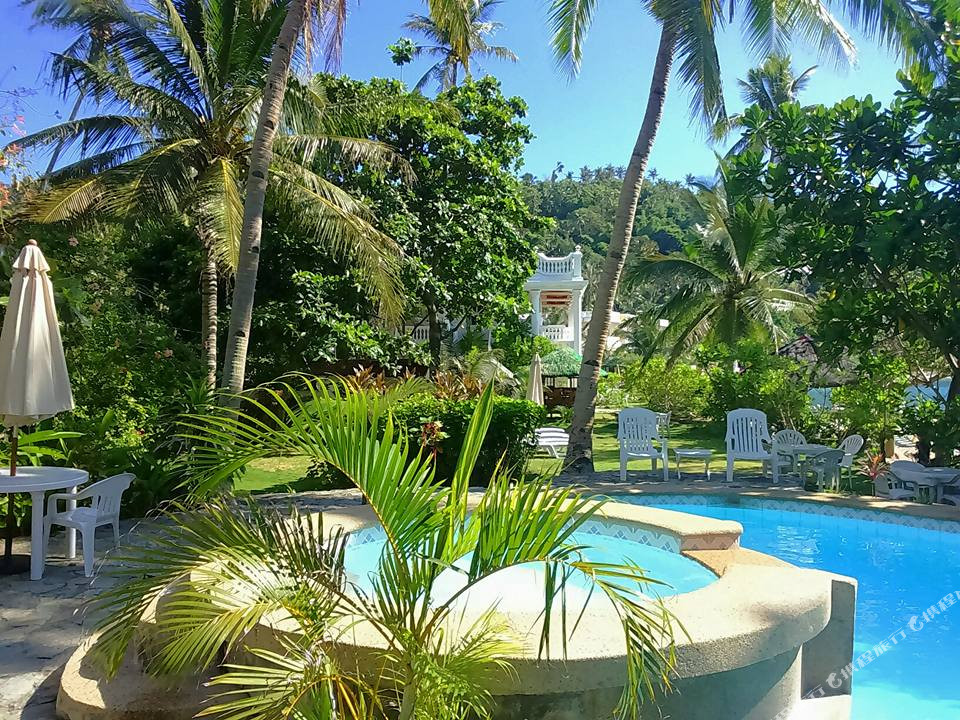 蓝水晶海滩度假村