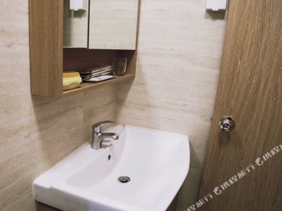 小渔公寓(陵水清水湾基督教福音堂店)