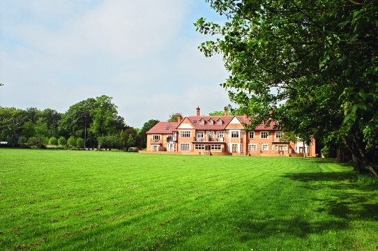 克拉伦登莱斯布里霍尔酒店-官方