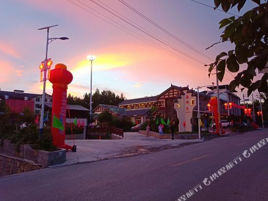 利川春辉苑民宿