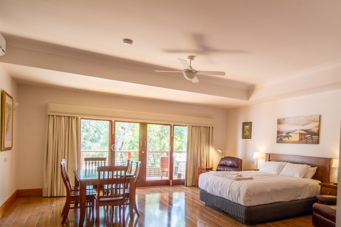 鸟林汽车旅馆-官方