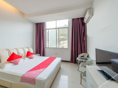 麻栗坡雅景主题酒店