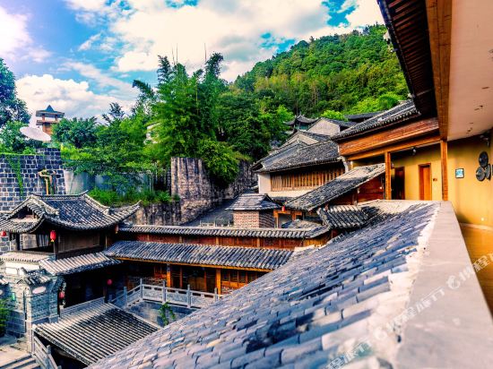 腾冲荷花温泉芭蕉关马帮客栈