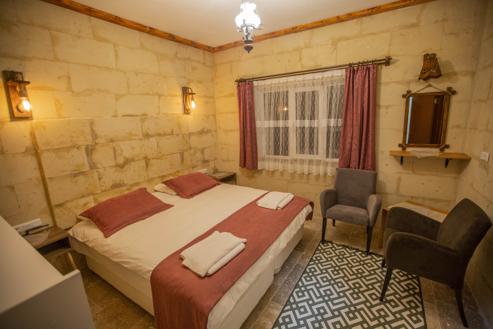 Capiedra Hotel-官方