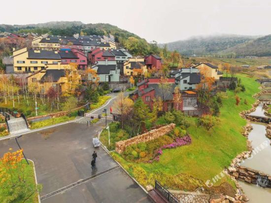 青山雪庐公寓(吉林松花湖滑雪场店)