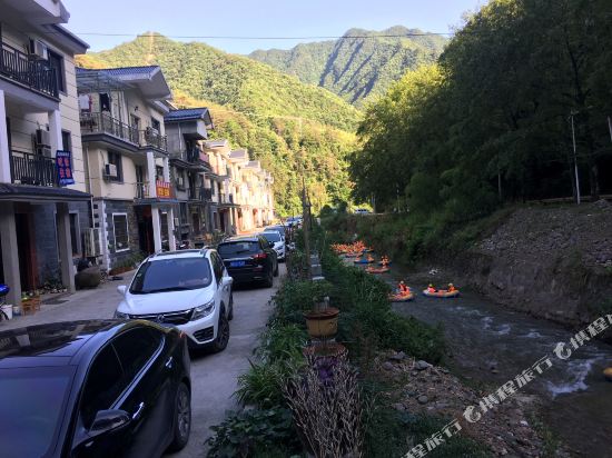 淳安译鲜阁民宿