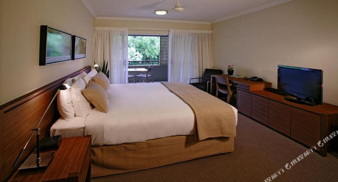 三一海滩酒店住宿-天堂棕榈树度假村