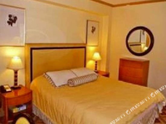 Embassy Hotel Room Type - King Room