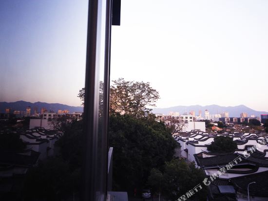 花界酒店(福州三坊七巷店)