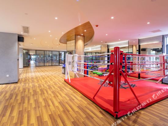 健身娱乐设施
