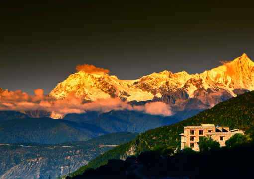 德钦松赞梅里酒店-官方