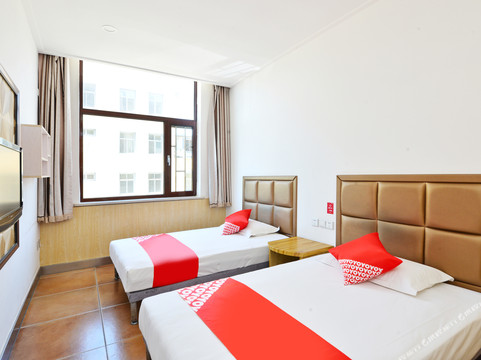 盖州鸿翔商务宾馆（盖州火车站店）